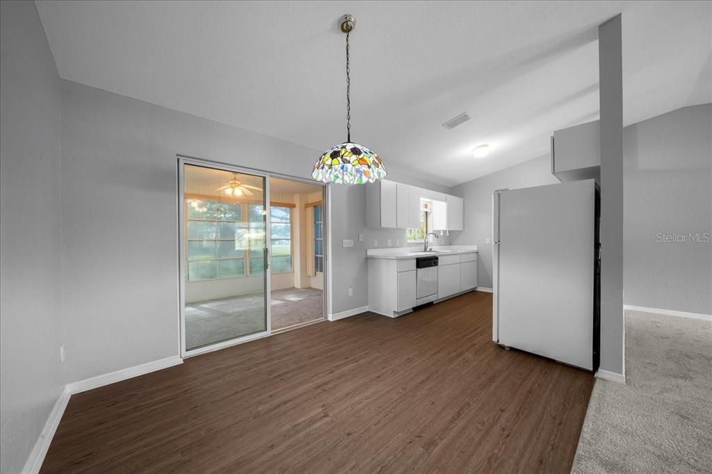 For Sale: $179,000 (2 beds, 2 baths, 1008 Square Feet)