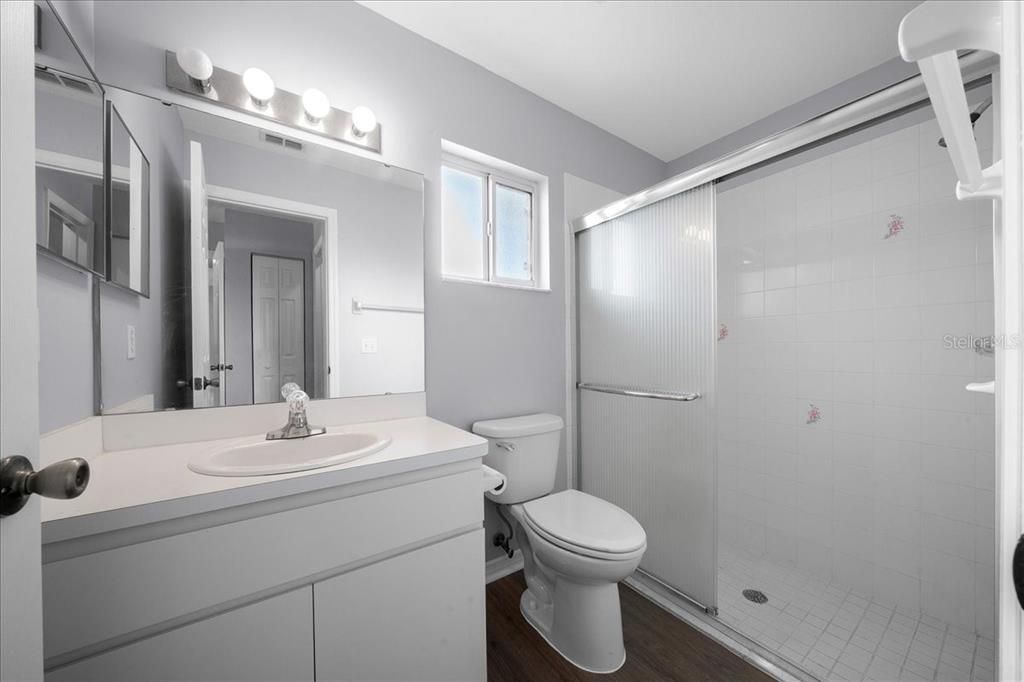 For Sale: $179,000 (2 beds, 2 baths, 1008 Square Feet)