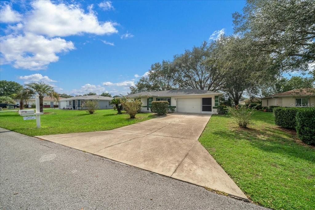 For Sale: $179,000 (2 beds, 2 baths, 1008 Square Feet)