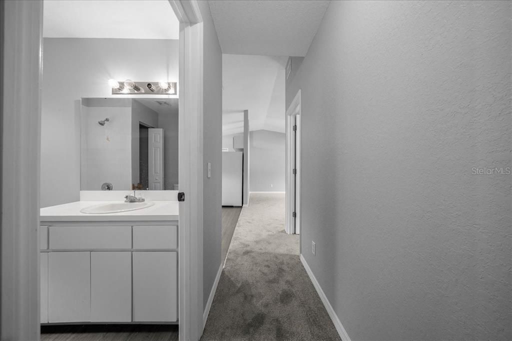 For Sale: $179,000 (2 beds, 2 baths, 1008 Square Feet)