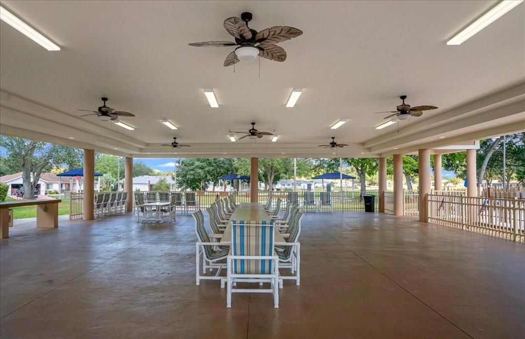 For Sale: $179,000 (2 beds, 2 baths, 1008 Square Feet)
