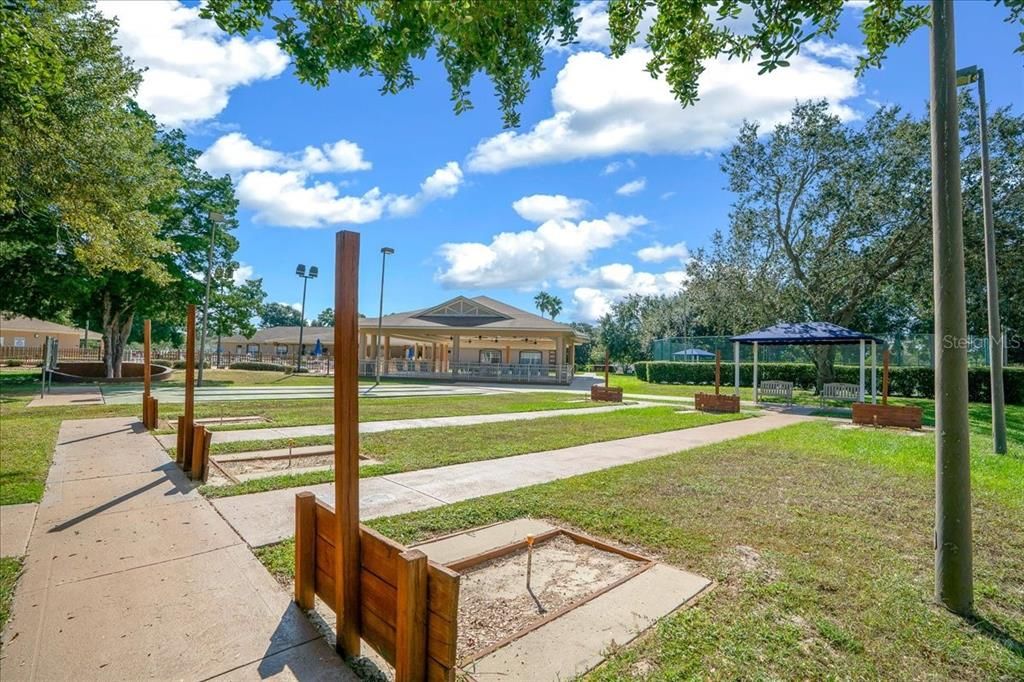 For Sale: $179,000 (2 beds, 2 baths, 1008 Square Feet)
