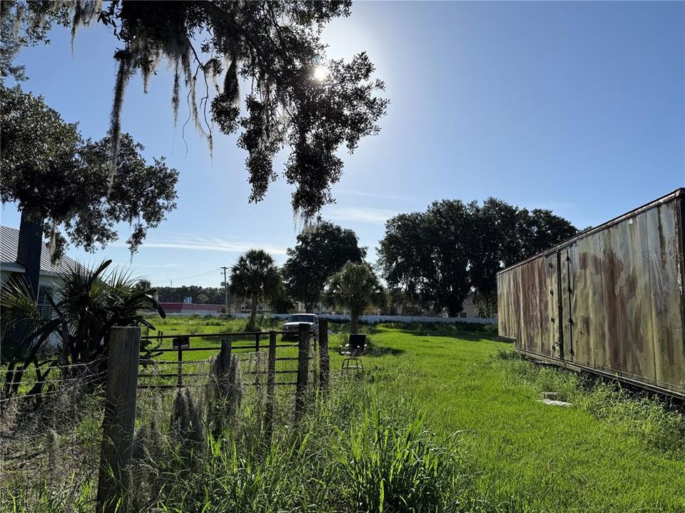 For Sale: $485,000 (1 beds, 1 baths, 732 Square Feet)