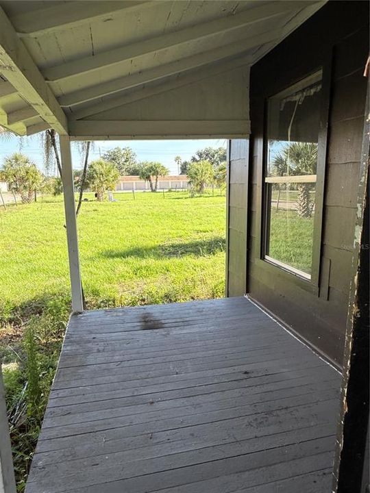 For Sale: $485,000 (1 beds, 1 baths, 732 Square Feet)