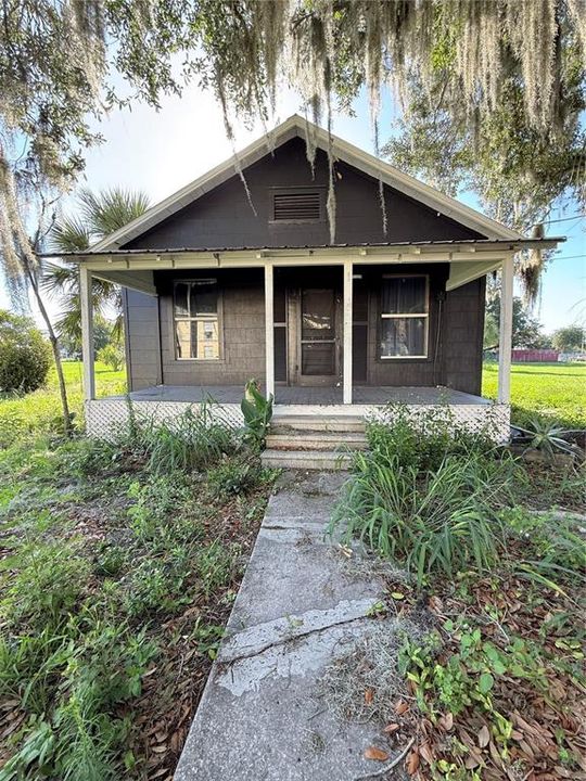For Sale: $485,000 (1 beds, 1 baths, 732 Square Feet)