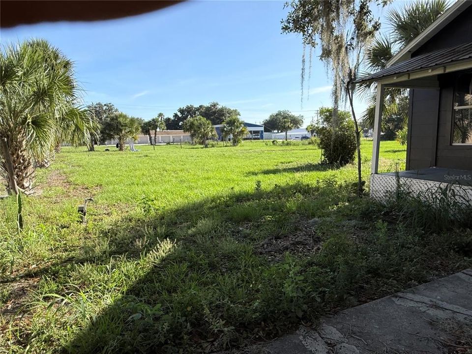 For Sale: $485,000 (1 beds, 1 baths, 732 Square Feet)