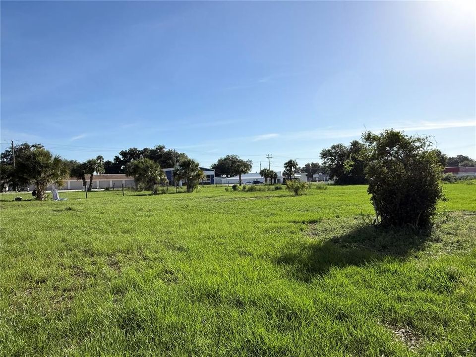 For Sale: $485,000 (1 beds, 1 baths, 732 Square Feet)