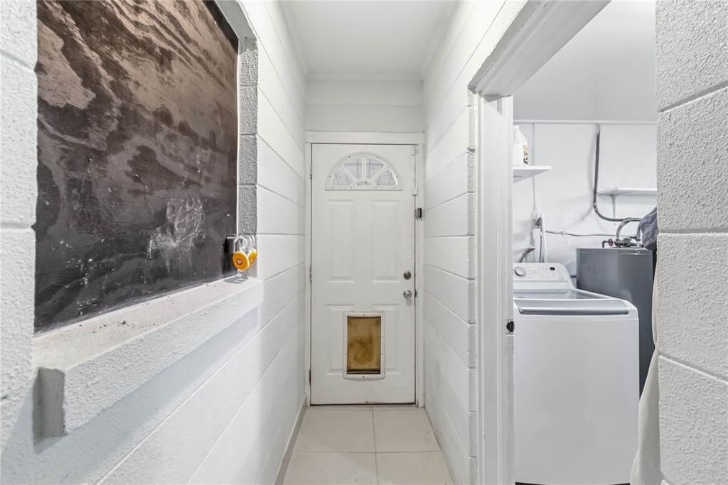 На продажу: $249,000 (2 спален, 1 ванн, 1092 Квадратных фут)