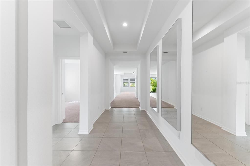 En Venta: $580,000 (4 camas, 3 baños, 2193 Pies cuadrados)
