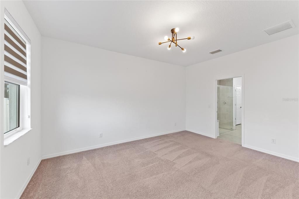 En Venta: $580,000 (4 camas, 3 baños, 2193 Pies cuadrados)