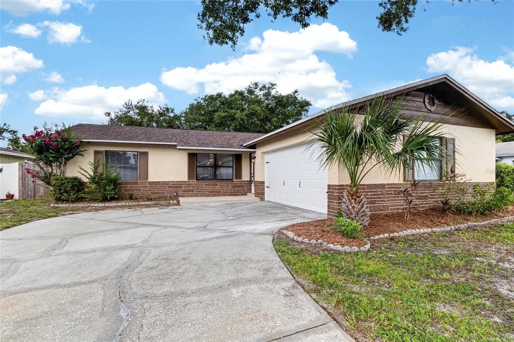 For Sale: $374,990 (3 beds, 2 baths, 1328 Square Feet)