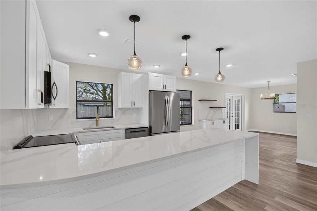 For Sale: $374,990 (3 beds, 2 baths, 1328 Square Feet)