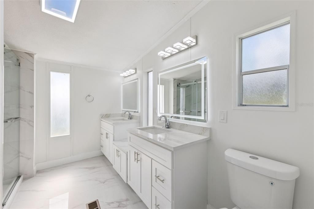 На продажу: $219,900 (3 спален, 2 ванн, 1436 Квадратных фут)