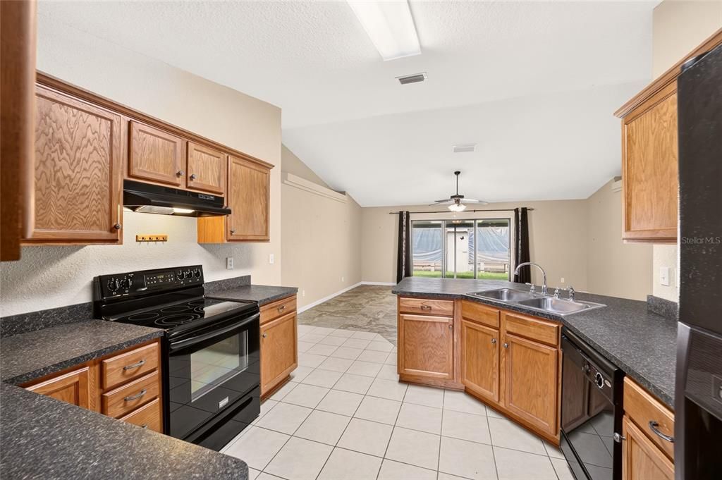 For Sale: $339,000 (3 beds, 2 baths, 1818 Square Feet)