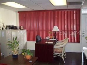 For Rent: $1,695 (1 beds, 1 baths, 910 Square Feet)