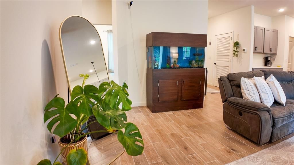 For Sale: $370,000 (4 beds, 2 baths, 1873 Square Feet)