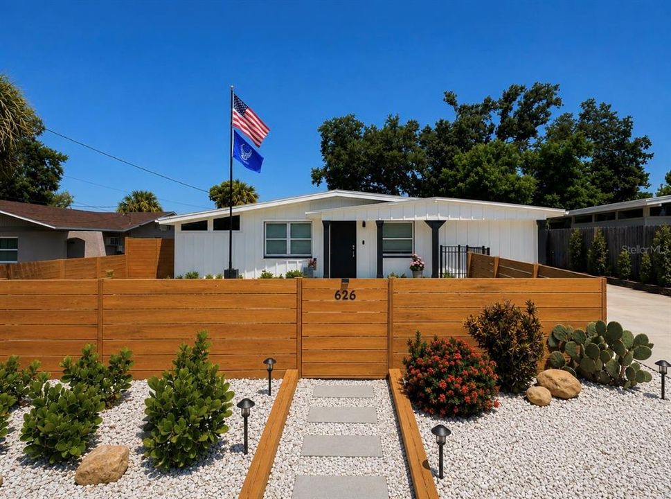 En Venta: $589,000 (4 camas, 1 baños, 1290 Pies cuadrados)