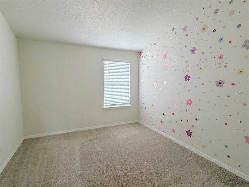 For Rent: $2,442 (3 beds, 2 baths, 1708 Square Feet)