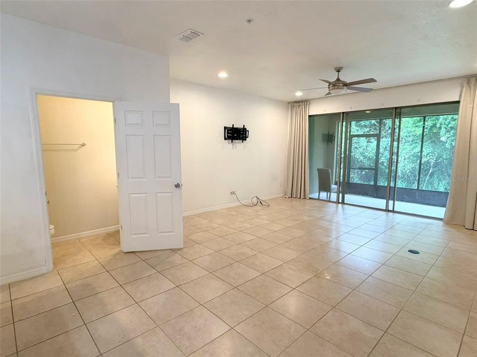 For Rent: $2,442 (3 beds, 2 baths, 1708 Square Feet)