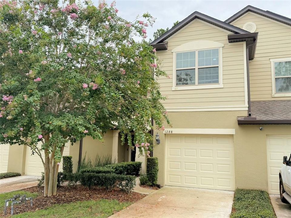 For Rent: $2,442 (3 beds, 2 baths, 1708 Square Feet)