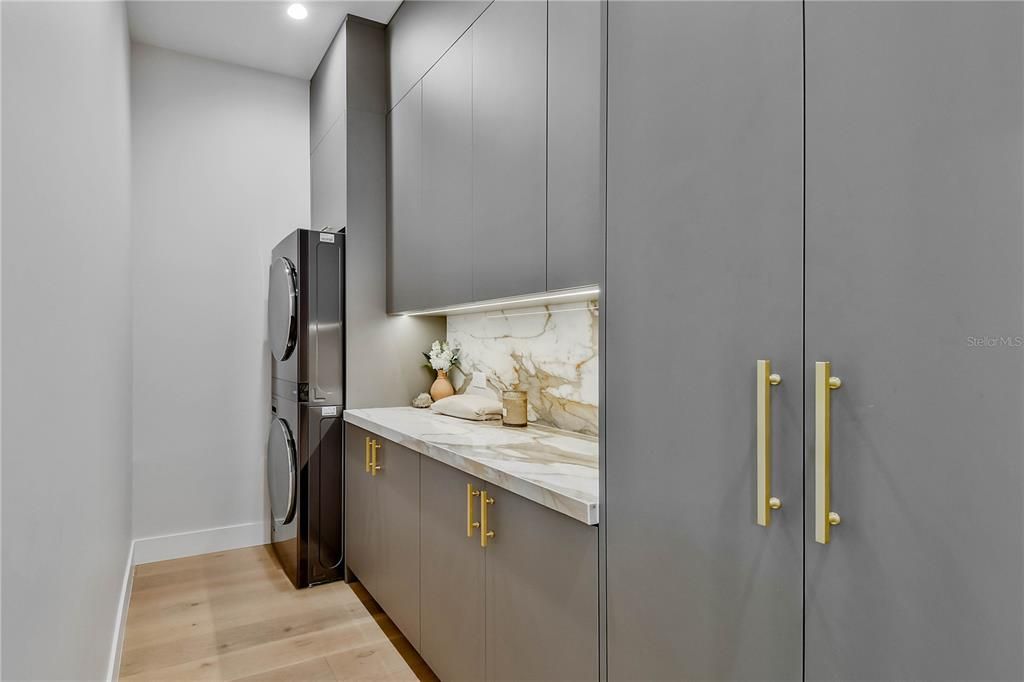 For Sale: $1,800,000 (4 beds, 3 baths, 2743 Square Feet)
