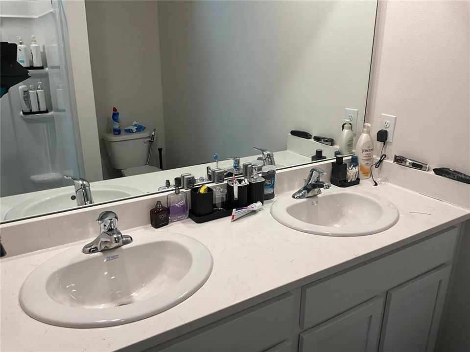 For Rent: $2,650 (3 beds, 2 baths, 1504 Square Feet)