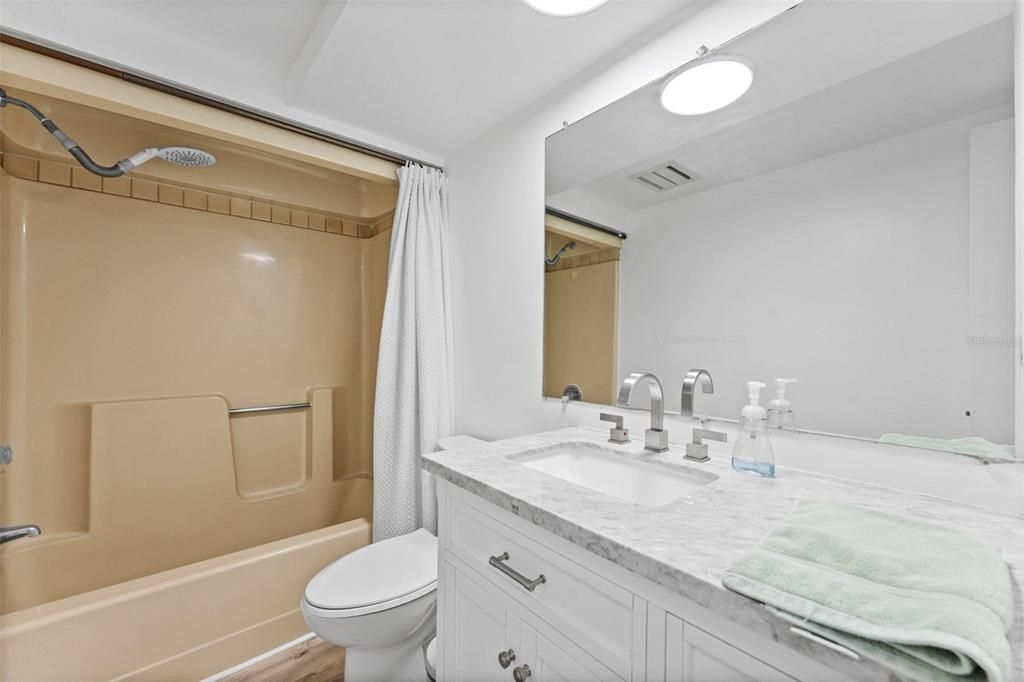 For Rent: $3,000 (3 beds, 2 baths, 1332 Square Feet)