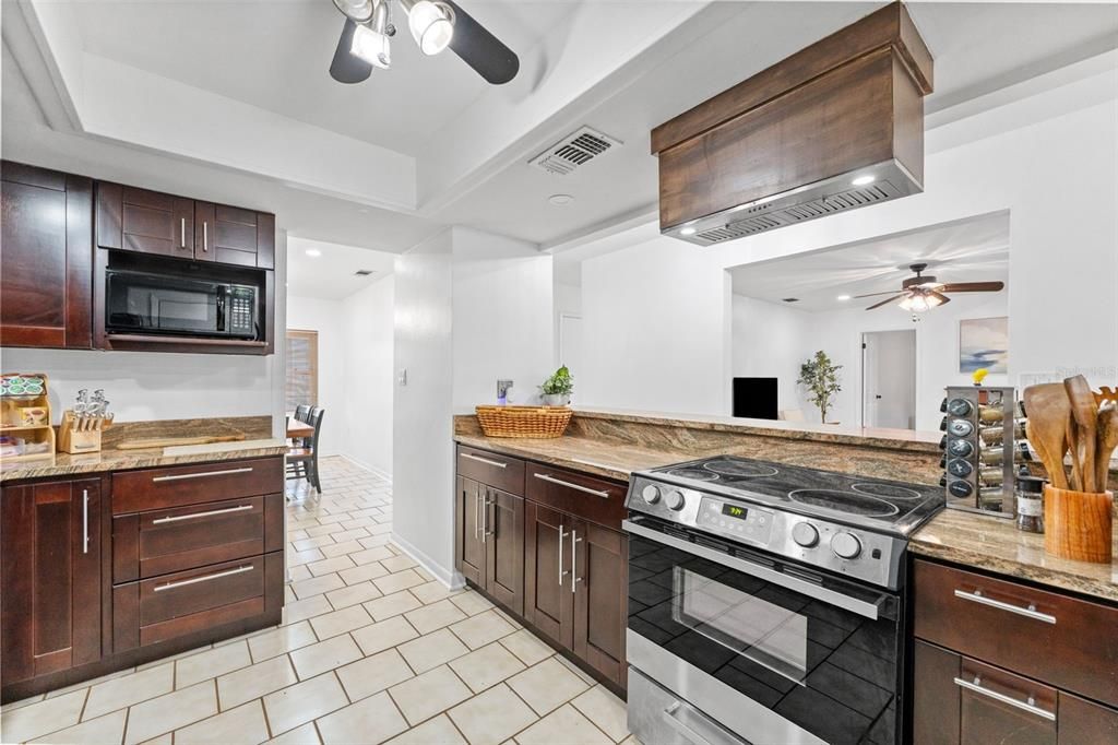 For Rent: $3,000 (3 beds, 2 baths, 1332 Square Feet)
