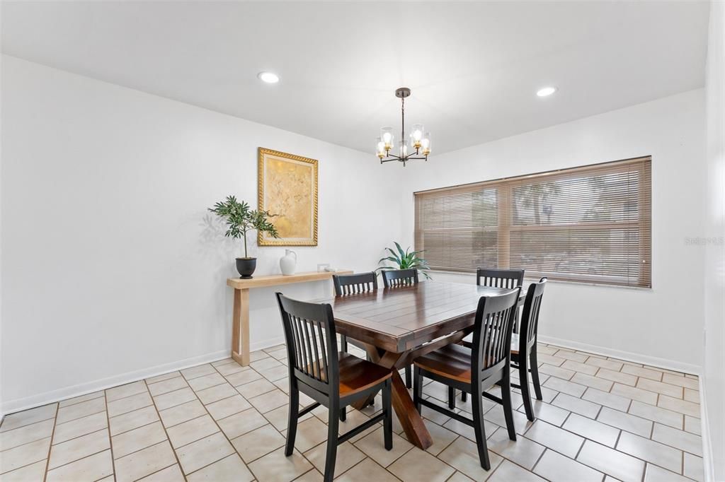 For Rent: $3,000 (3 beds, 2 baths, 1332 Square Feet)