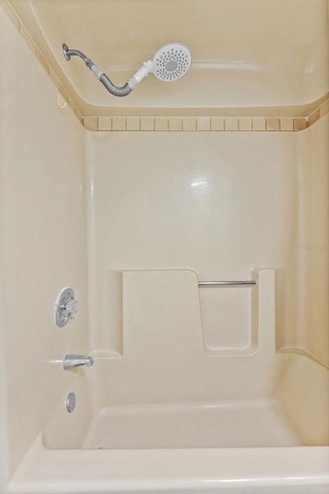 For Rent: $3,000 (3 beds, 2 baths, 1332 Square Feet)