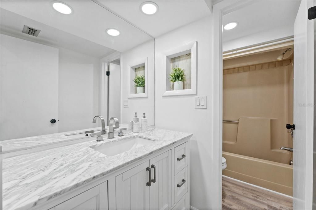 For Rent: $3,000 (3 beds, 2 baths, 1332 Square Feet)