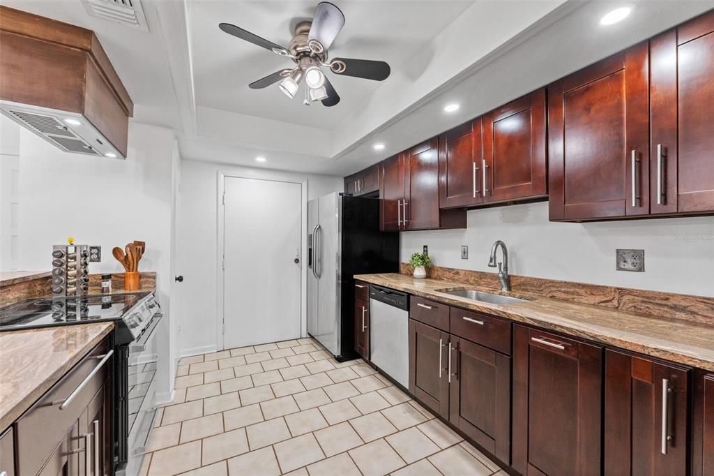 For Rent: $3,000 (3 beds, 2 baths, 1332 Square Feet)