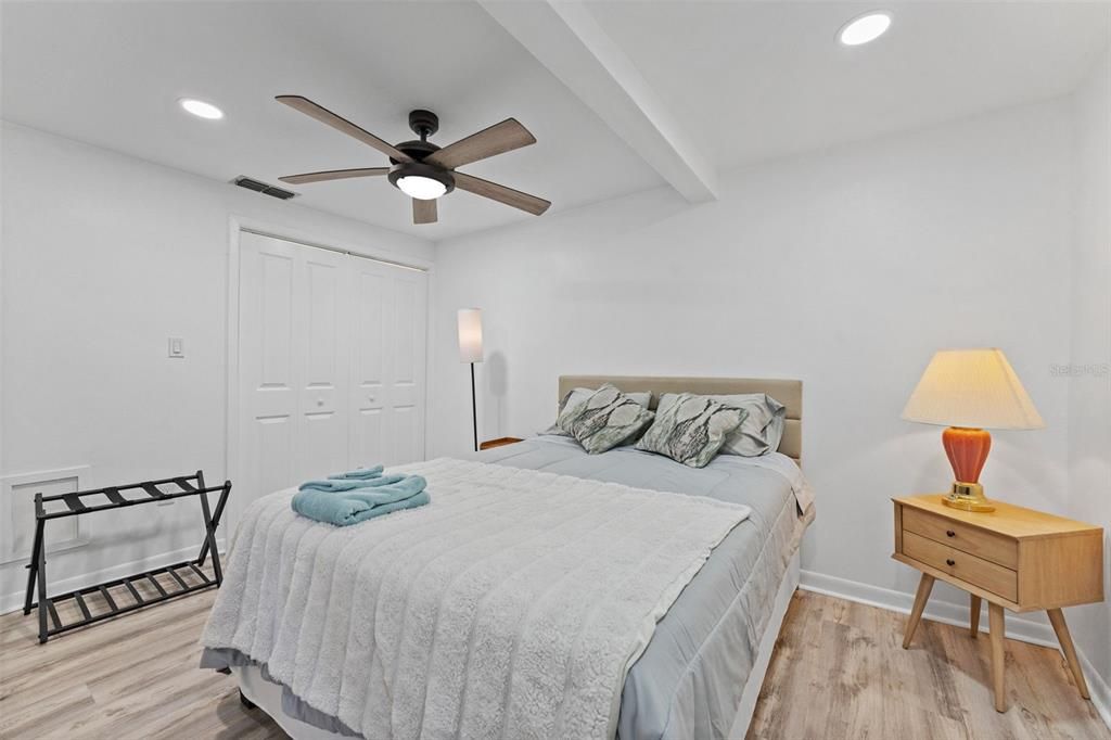 For Rent: $3,000 (3 beds, 2 baths, 1332 Square Feet)