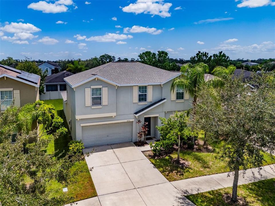 For Sale: $400,000 (5 beds, 2 baths, 2977 Square Feet)