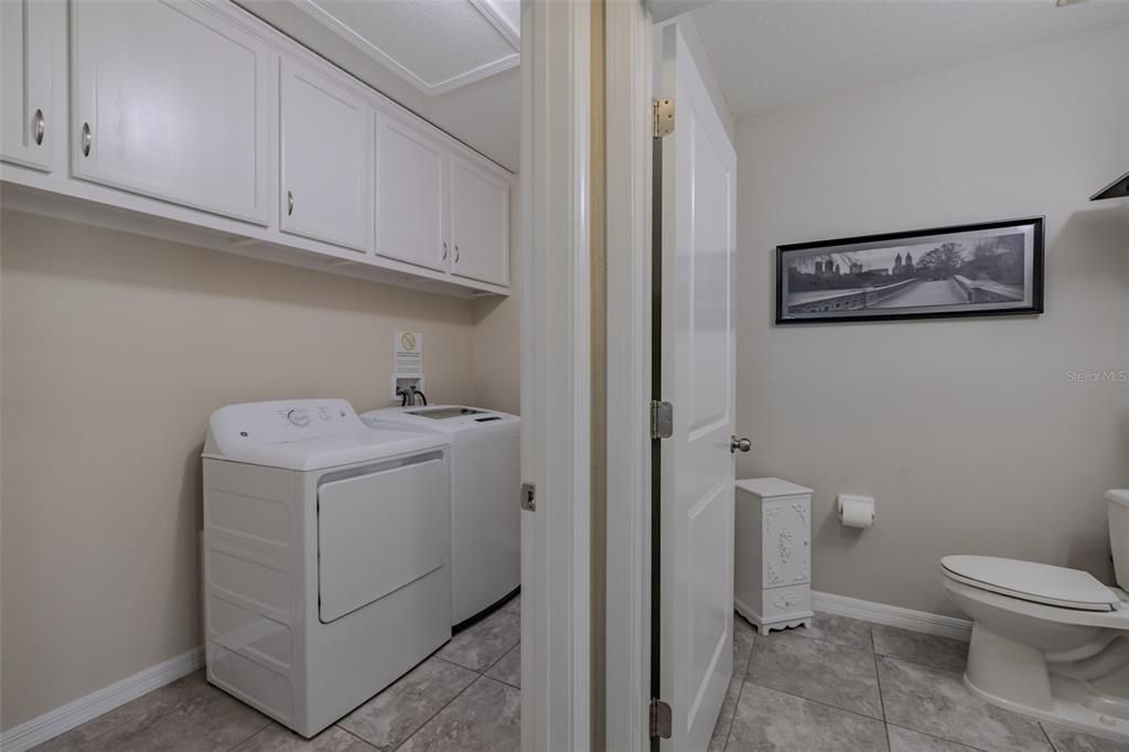 For Sale: $400,000 (5 beds, 2 baths, 2977 Square Feet)