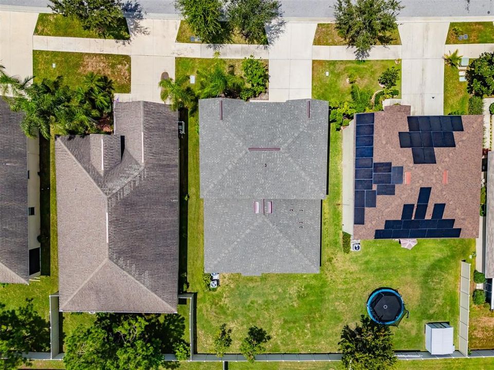 For Sale: $400,000 (5 beds, 2 baths, 2977 Square Feet)