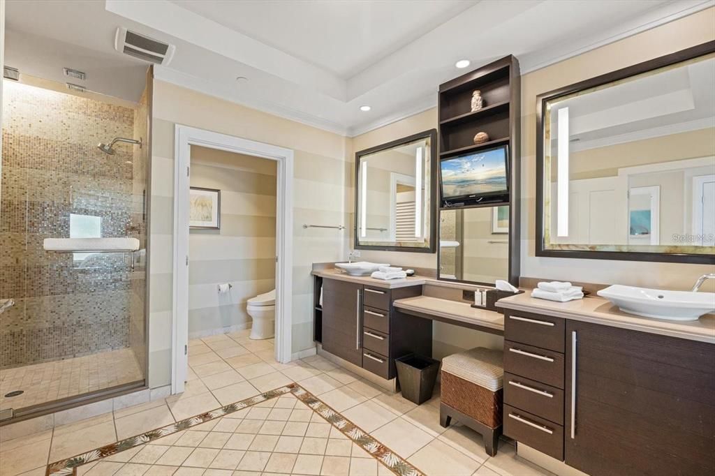 For Sale: $45,000 (4 beds, 3 baths, 2460 Square Feet)