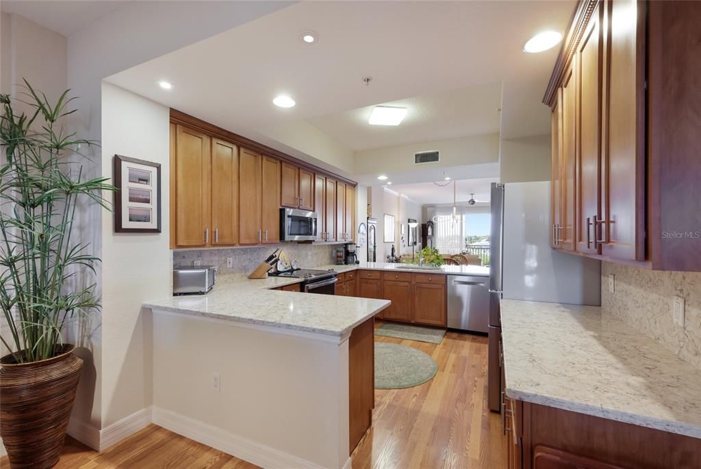 For Sale: $599,000 (2 beds, 2 baths, 2143 Square Feet)