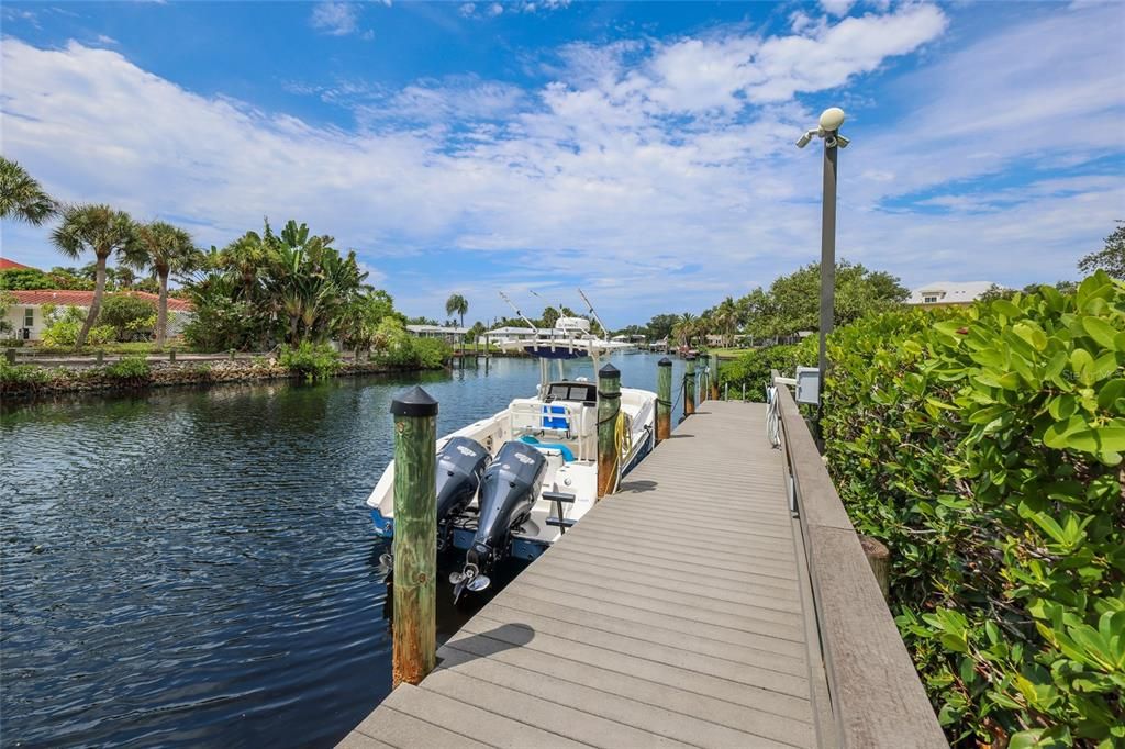 For Sale: $599,000 (2 beds, 2 baths, 2143 Square Feet)