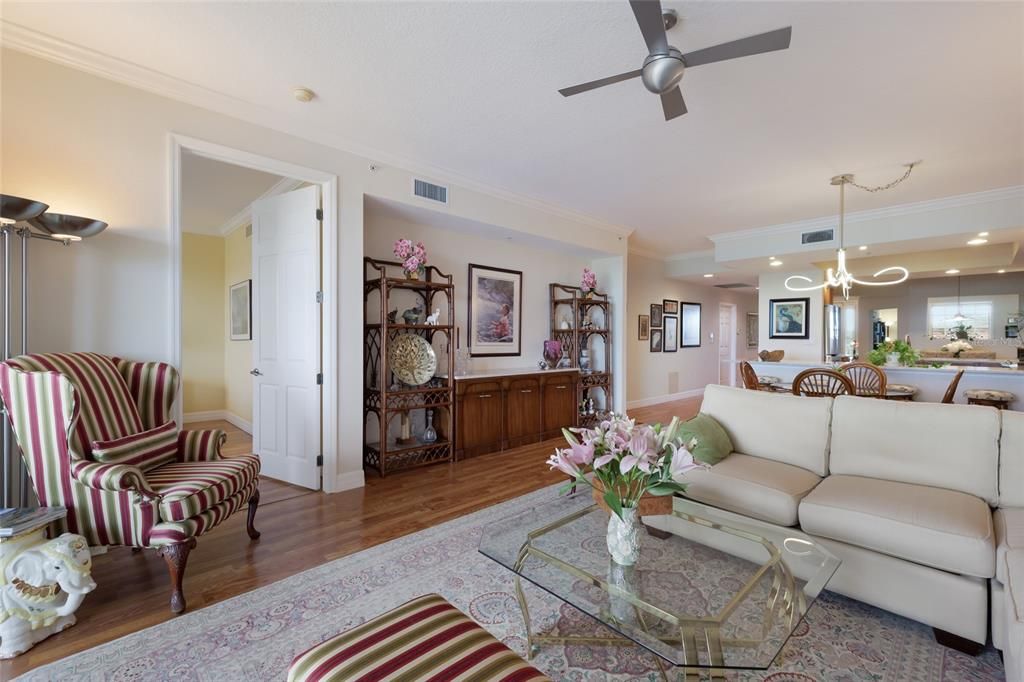 For Sale: $599,000 (2 beds, 2 baths, 2143 Square Feet)
