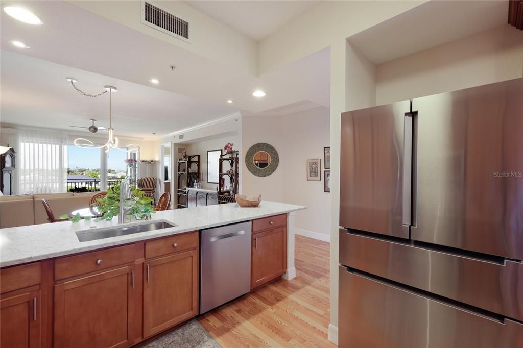 For Sale: $599,000 (2 beds, 2 baths, 2143 Square Feet)