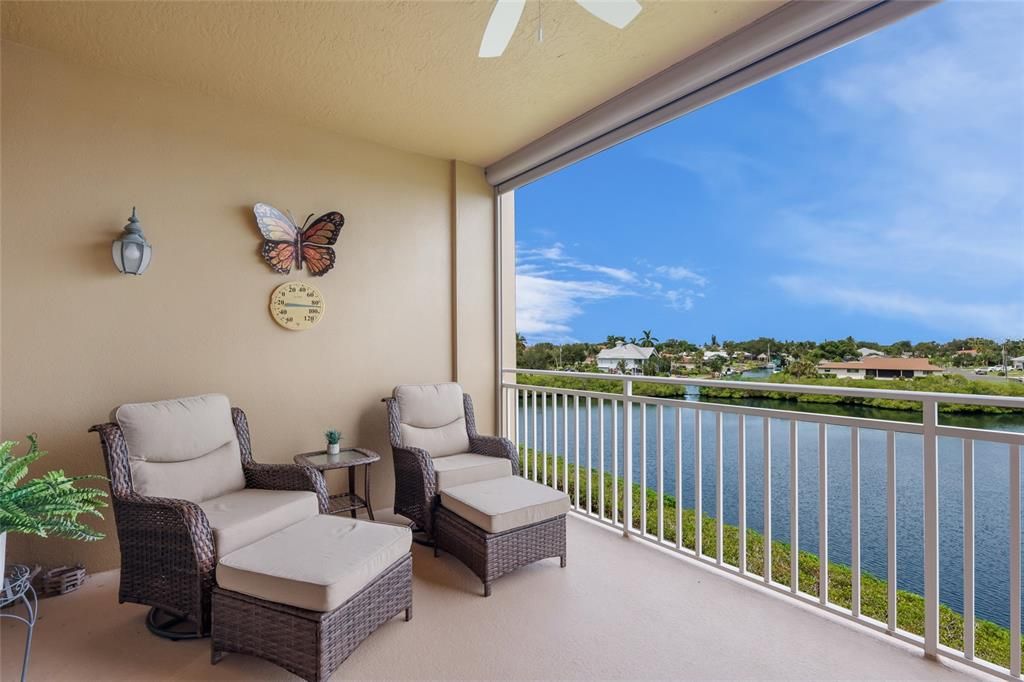 For Sale: $599,000 (2 beds, 2 baths, 2143 Square Feet)