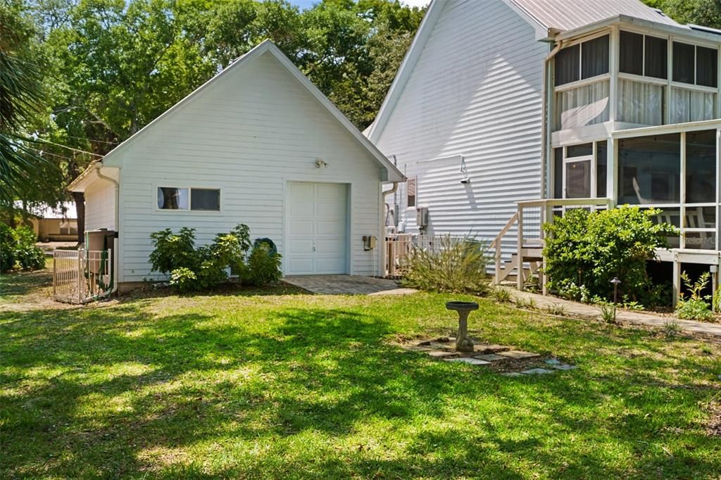For Sale: $885,000 (4 beds, 2 baths, 2303 Square Feet)