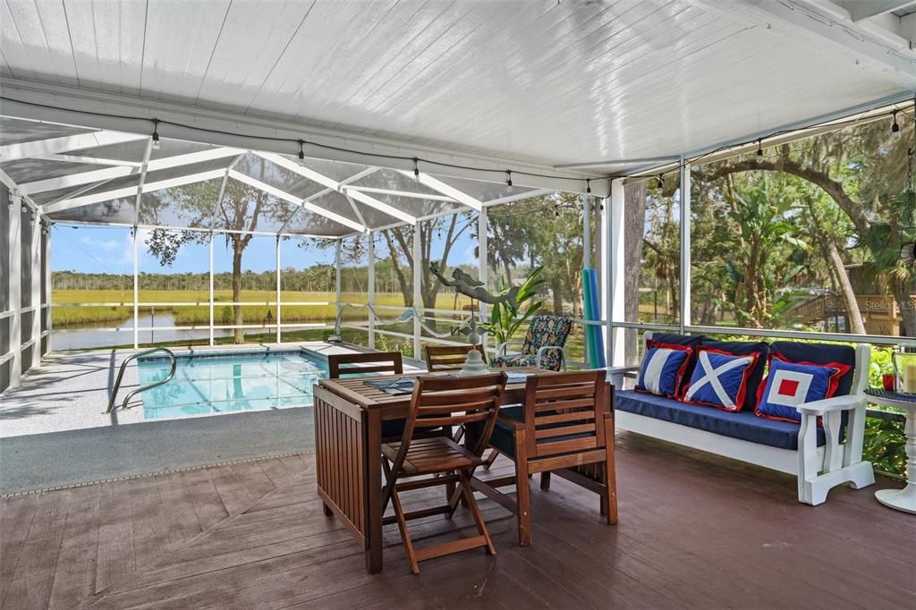 For Sale: $885,000 (4 beds, 2 baths, 2303 Square Feet)