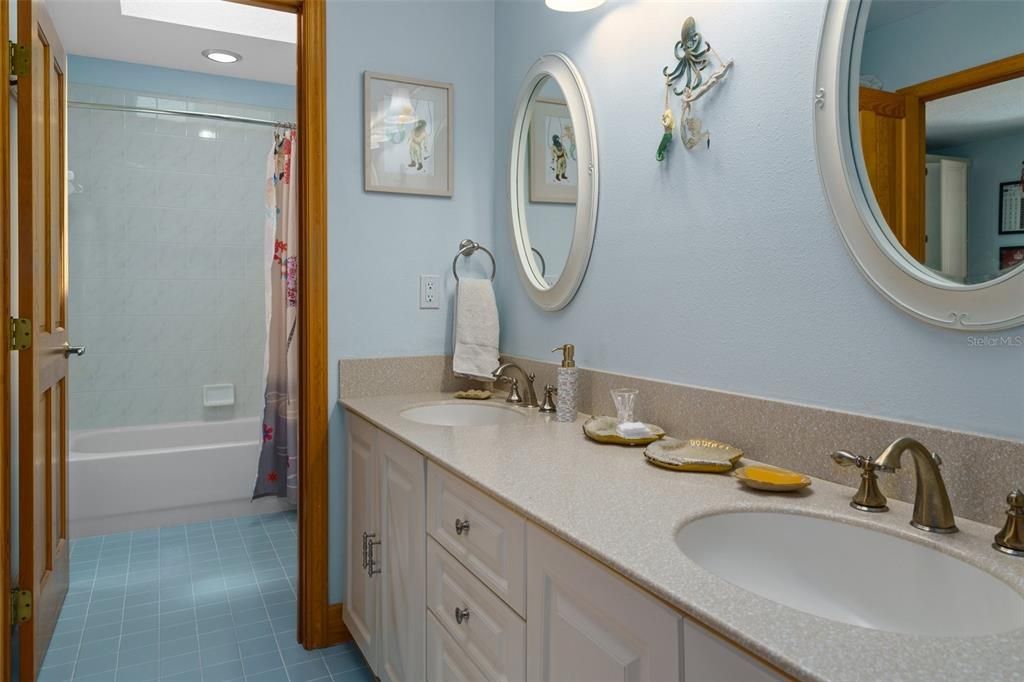 For Sale: $885,000 (4 beds, 2 baths, 2303 Square Feet)