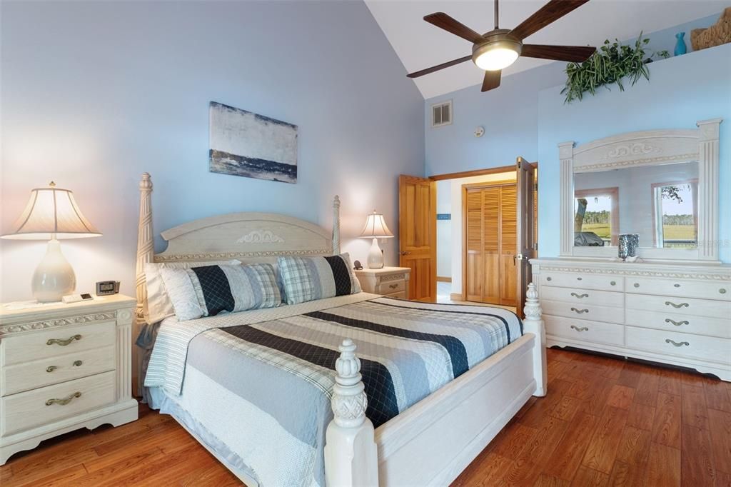 For Sale: $885,000 (4 beds, 2 baths, 2303 Square Feet)