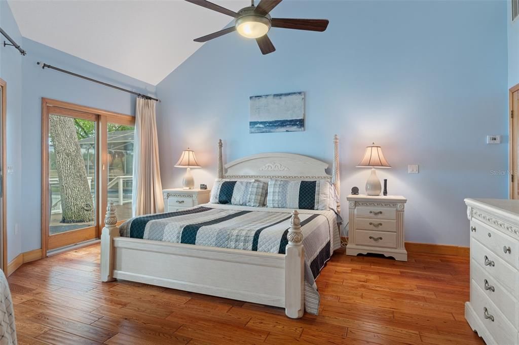 For Sale: $885,000 (4 beds, 2 baths, 2303 Square Feet)