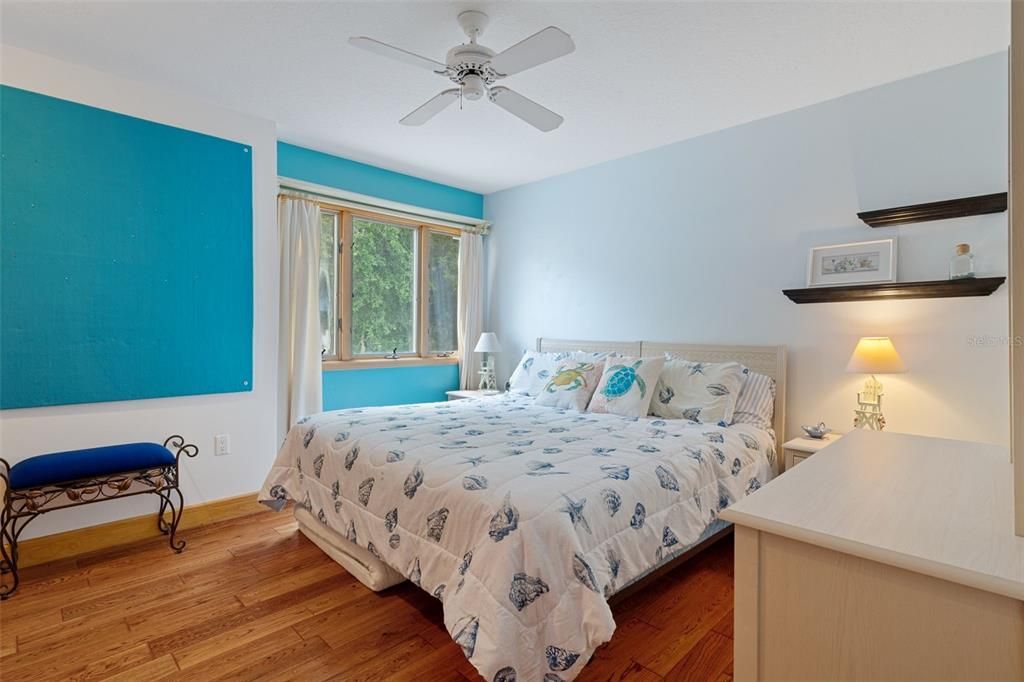 For Sale: $885,000 (4 beds, 2 baths, 2303 Square Feet)