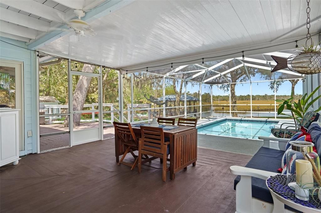 For Sale: $885,000 (4 beds, 2 baths, 2303 Square Feet)