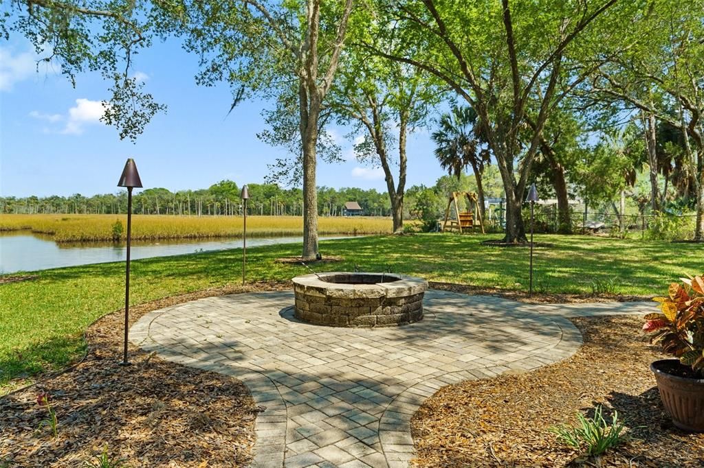 For Sale: $885,000 (4 beds, 2 baths, 2303 Square Feet)